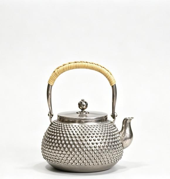 Horizontal Enchère A Pure Silver Teakettle with Full Dot Hammer Texture & Rattan-Wrapped Bail Handle, Marked Shangmei Tang