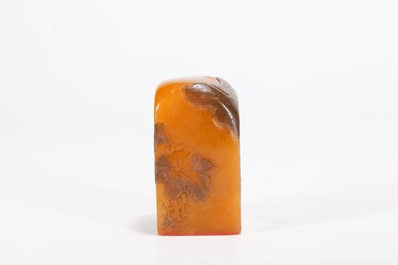 弘楊株式會(huì)社壽山田黃石雕荷葉紋印章