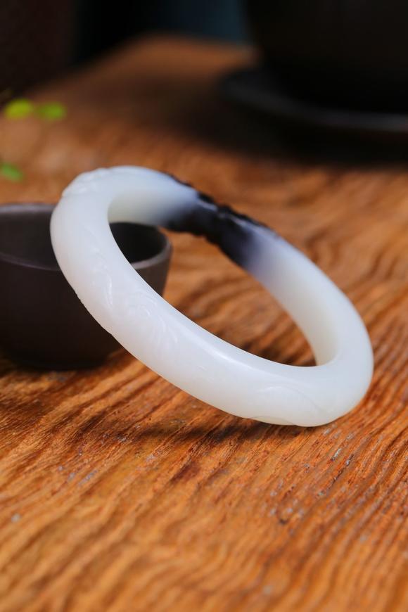 北京唐潮拍賣有限公司雙龍守護(hù)·手鐲精品和田玉籽料