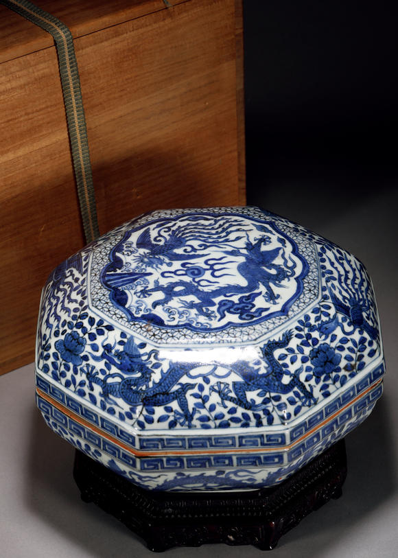 三杉美術(shù)明萬曆 青花龍鳳紋八角蓋盒