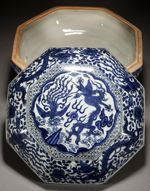 三杉美術明萬曆 青花龍鳳紋八角蓋盒