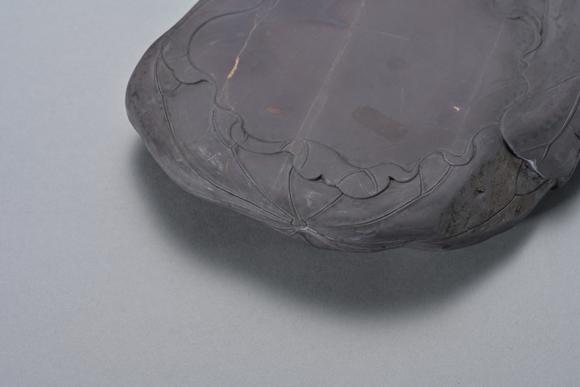 三杉美術(shù)端溪老坑水巖荷葉硯