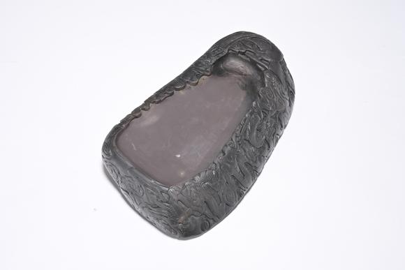 三杉美術(shù)雲(yún)龍紋端硯