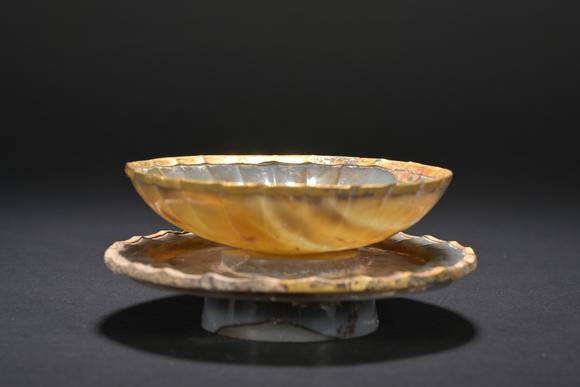 三杉美術(shù)宋 瑪瑙菊瓣紋碗鑲金口