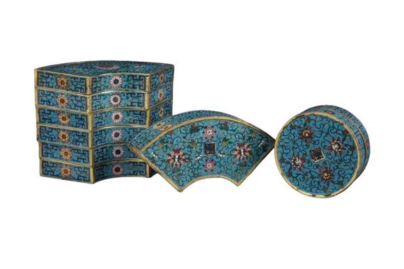 蘭亭古美術(shù)オークション清 銅景泰藍(lán)掐絲琺瑯五子攢盒食盒 一組（五件）