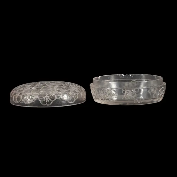Chiswick AuctionsRene Lalique (France 1860-1945) 'Emiliane' box and cover