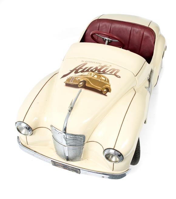 Duke's Auctions Lot 223 AN AUSTIN J40 PEDAL CAR 'THE AEROGRAPH AUSTIN'