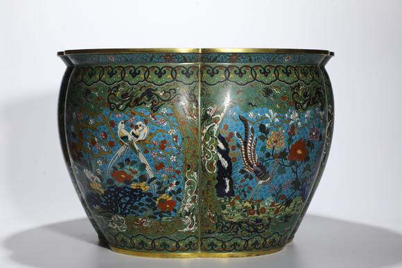 TrésOrs de ParisGrand bac cloisonné chinois ancien à oiseaux et fleurs, 18–19 s.