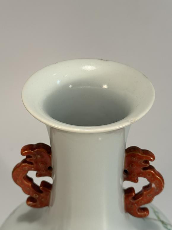 TrésOrs de ParisVase oreilles dragon bambou rose, 18–19 siècle