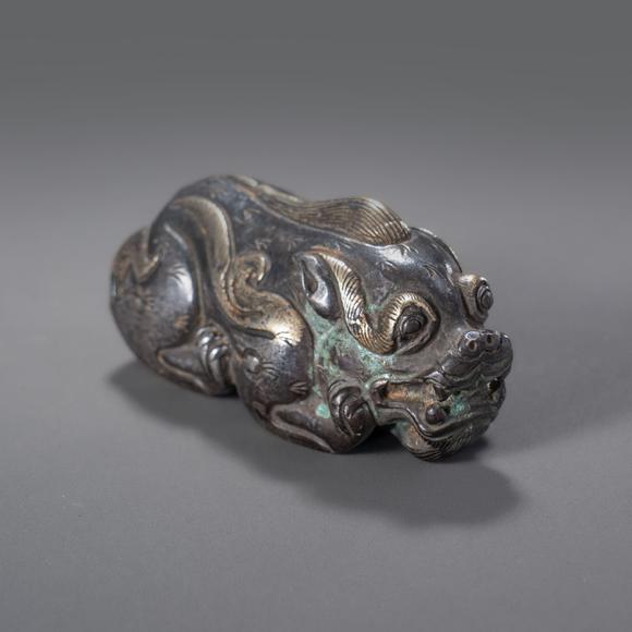 大阪國(guó)際銅鎏金瑞獸鎮(zhèn)紙