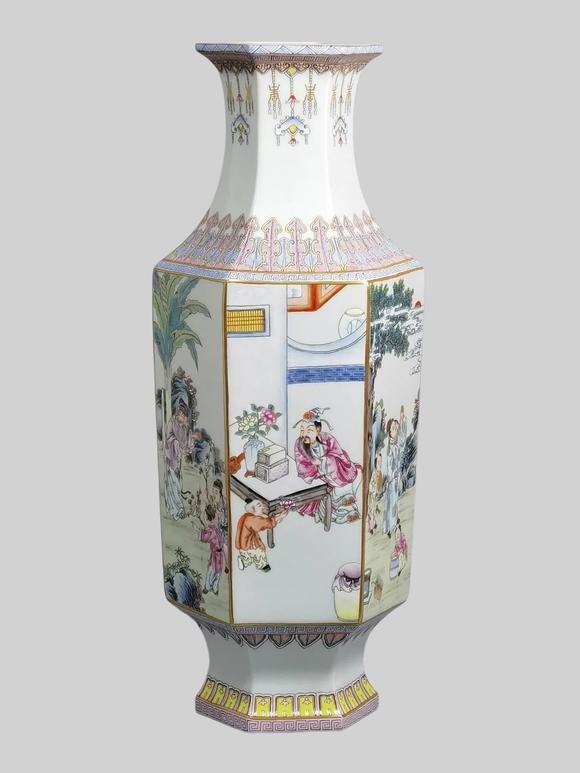 東京蕓術(shù)清乾隆 粉彩六愛(ài)淵明愛(ài)菊羲之愛(ài)鵝六方瓶
