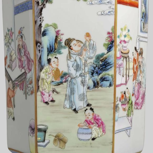 東京蕓術(shù)清乾隆 粉彩六愛(ài)淵明愛(ài)菊羲之愛(ài)鵝六方瓶