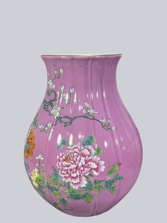 東京蕓術(shù)大清雍正 胭脂粉釉粉彩牡丹花卉瓜菱尊