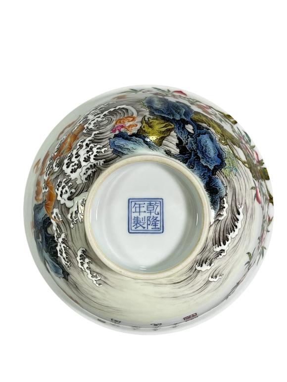 東京蕓術(shù)乾隆 粉彩福山壽海紋題詩碗