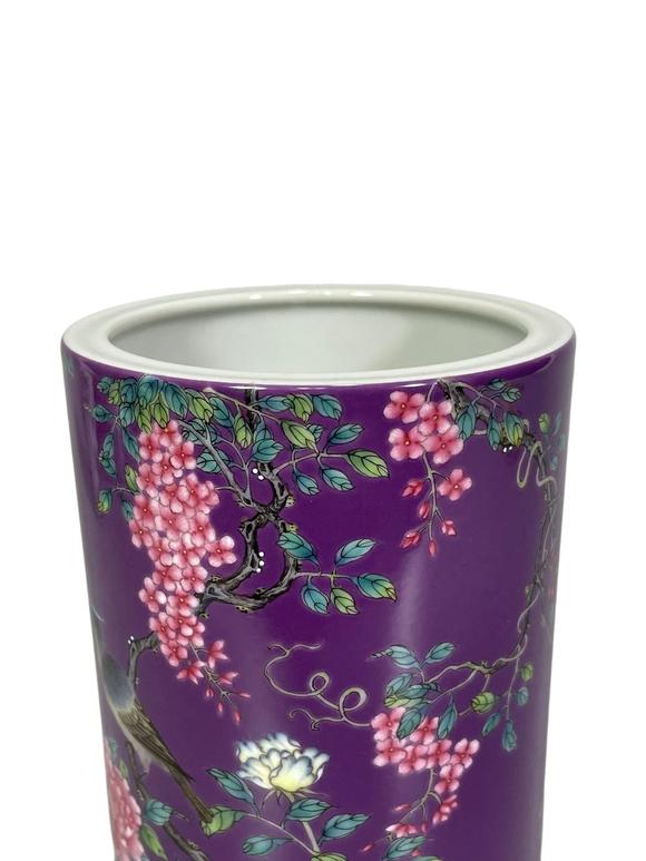 東京蕓術(shù)大清雍正 茄皮紫顏色釉粉彩花鳥花卉題詩筆筒