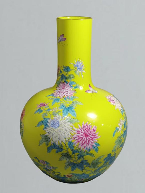 東京蕓術(shù)清雍正  黃地粉彩菊花蝴蝶紋天球瓶