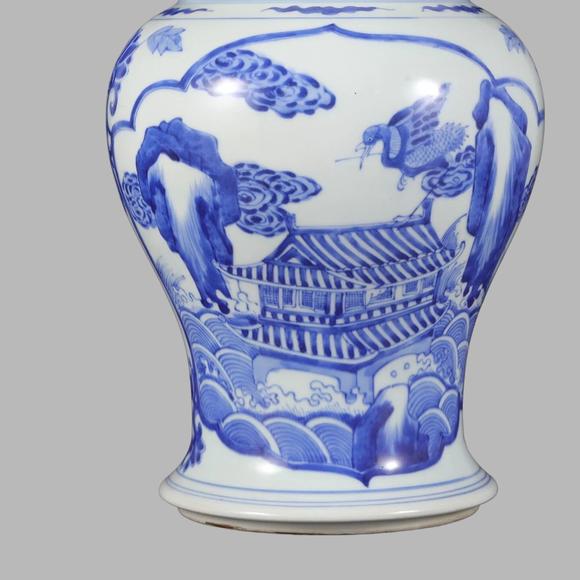 東京蕓術(shù)清代康熙 青花開窗人物大鳳尾尊瓶