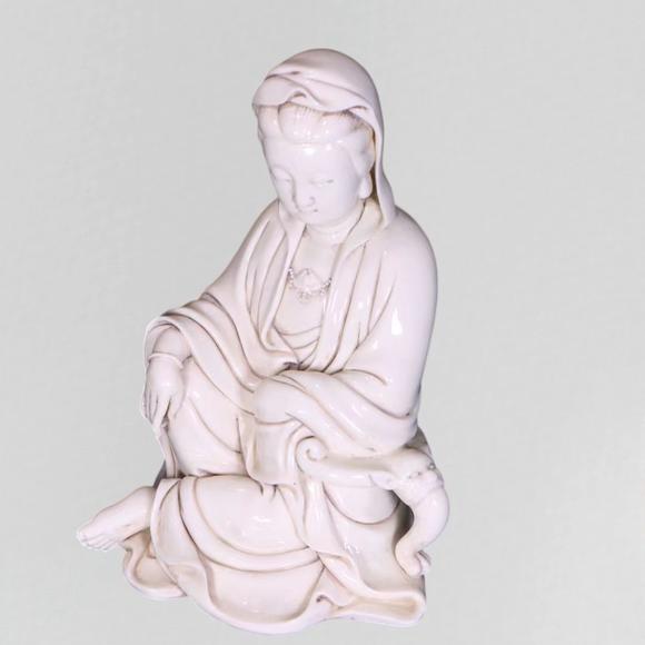 東京蕓術(shù)何朝宗 德化白瓷觀音擺件