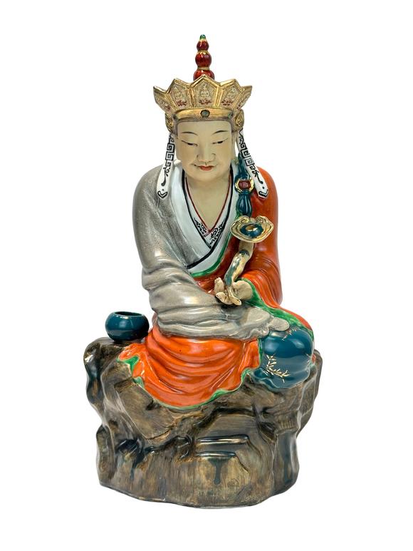 Castle AuctionA Chinese rare pocelain Buddha, Republic Pr.
