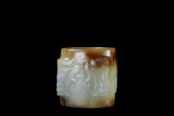 Castle AuctionA Jade ornament, 2th- 12th Pr.
