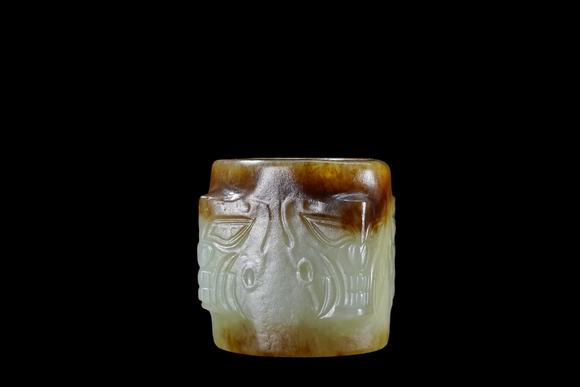 Castle AuctionA Jade ornament, 2th- 12th Pr.