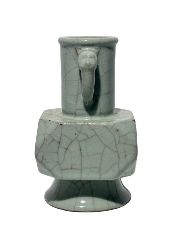 Castle AuctionA Chinese guan ware vase with double ears, YongZheng Pr. 
