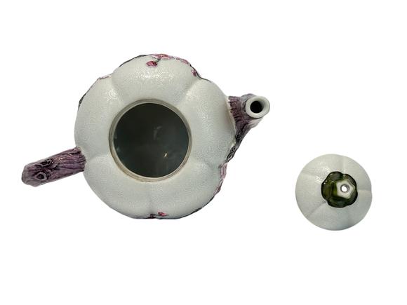 Castle AuctionA Chinese rare shape of porcelain teapot, Qian Long Pr. 