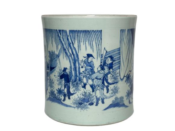 Castle AuctionBlue and white figure brush holder, Ming Dynasty Pr. 