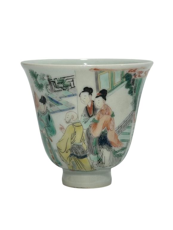 Castle AuctionA Chinese Famille Verte cup, Kang Xi Pr. 