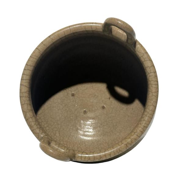 Castle AuctionA Chinese guan ware censor, Ming Dynasty Pr. or earlier.