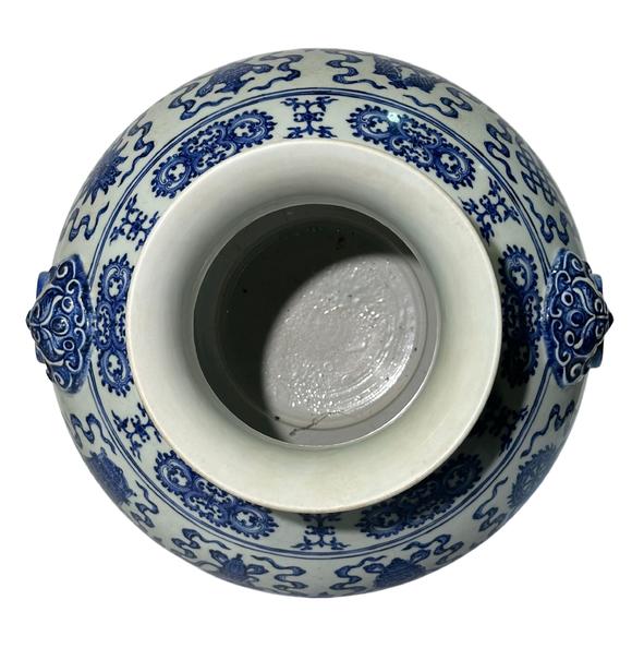 Castle AuctionA Chinese large Blue&White vase with double ears, Qian Long Pr. 
