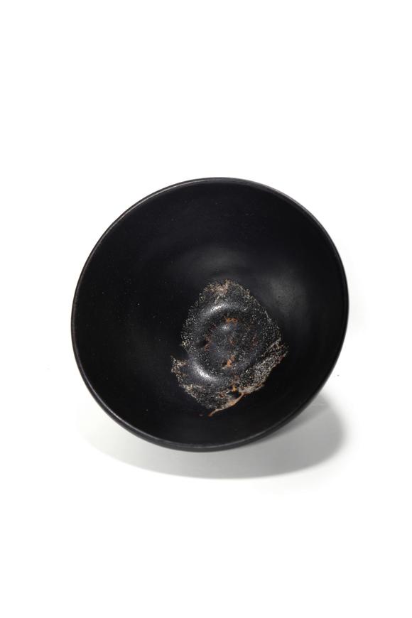 Castle AuctionA Black Glaze Tea Bowl, 12th–13th C Pr.