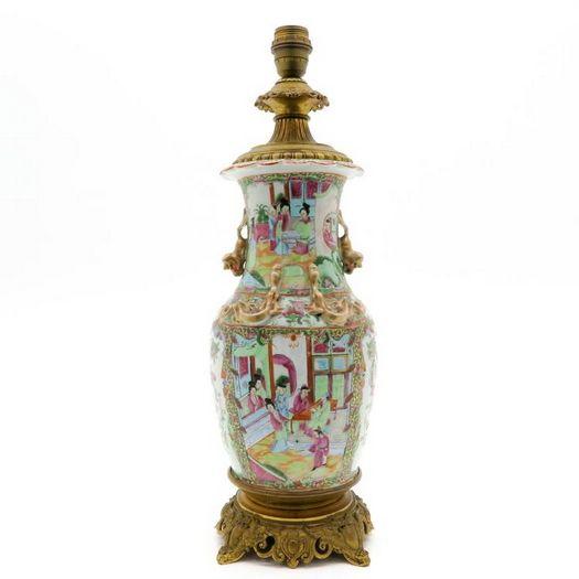Castle Auction19th century cantonese china porcelain lamp