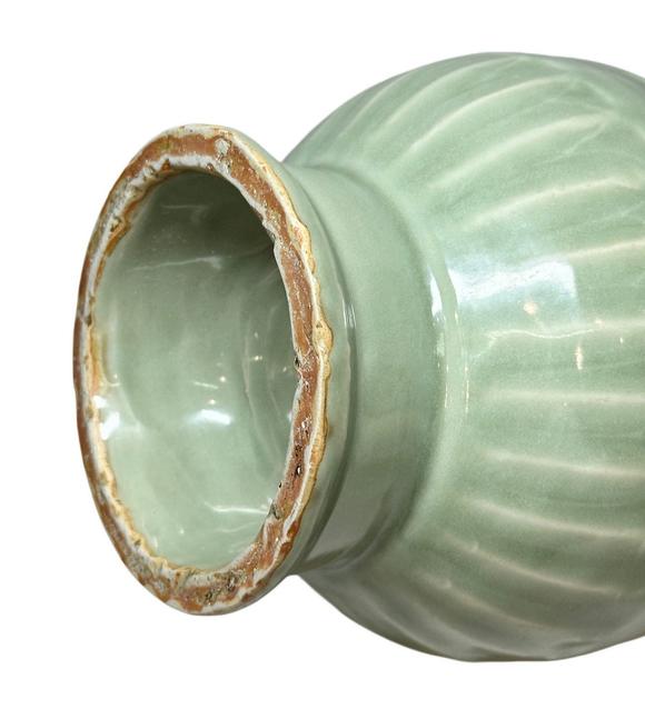 Castle AuctionA celadon vase, Ming Dynasty Pr.