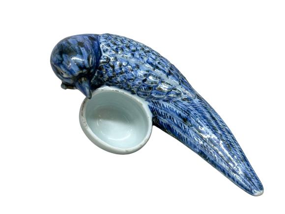 Castle AuctionA miniature Blue and white bird-feeding jar, Ming Dynasty Pr. 