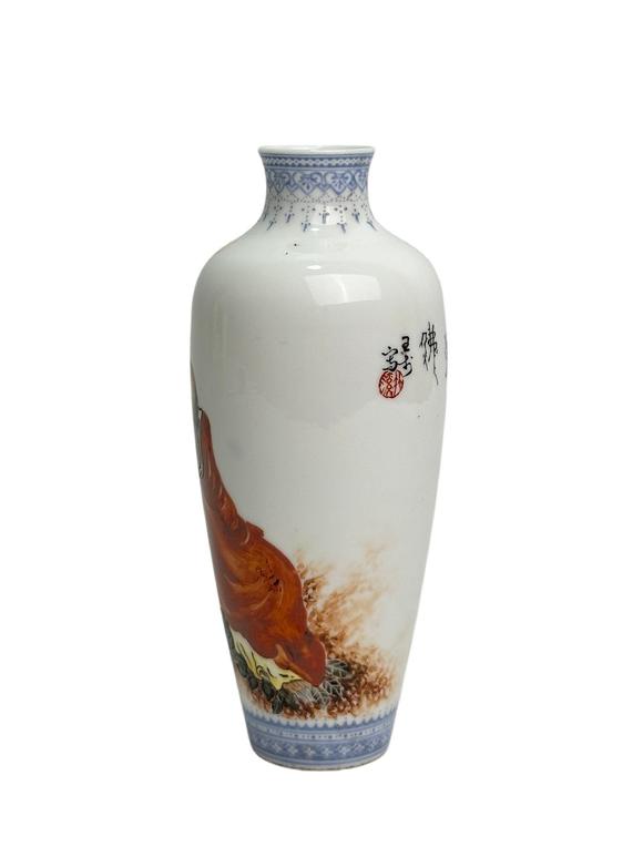 Castle AuctionA Chinese Famille Verte vase, Republic Pr.