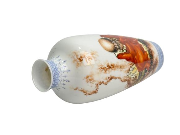 Castle AuctionA Chinese Famille Verte vase, Republic Pr.