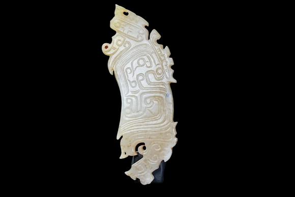 Castle AuctionA Jade ornament, 2th- 12th Pr.