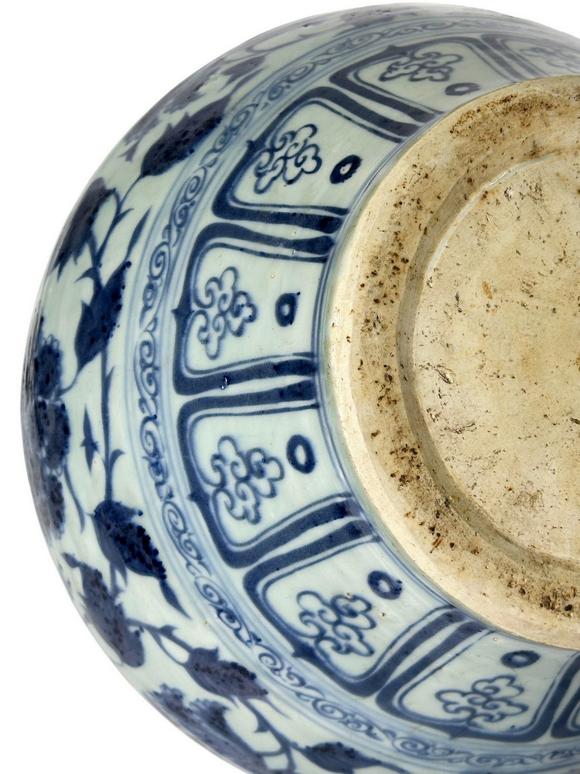 Castle AuctionA Chinese Blue-and-white jar, Ming Dynasty Pr. 