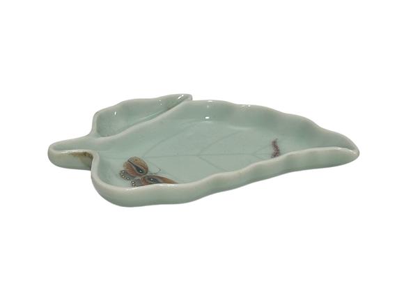 Castle AuctionA Chinese light Blue brush pot, Qian Long Pr. 