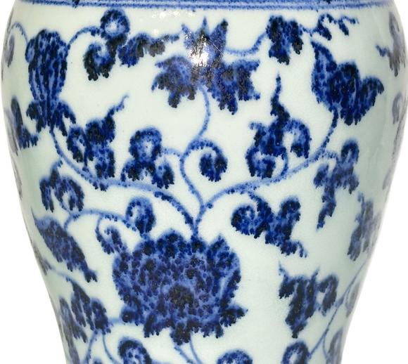 Castle AuctionA Chinese blue-and-white plum vase with entwined lotus patterns, Ming Dynasty Pr. 
