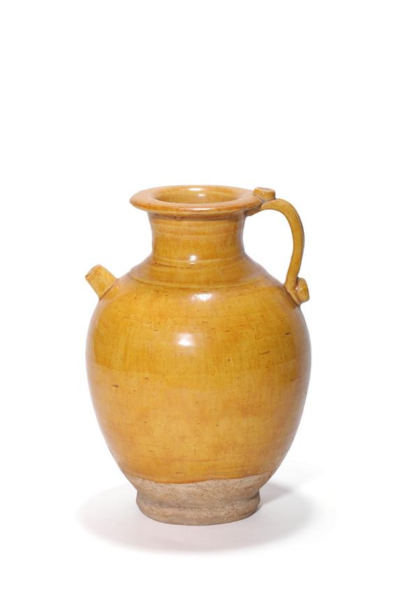 Castle AuctionA Yellow Glaze Ewer, 7th–10th C Pr.