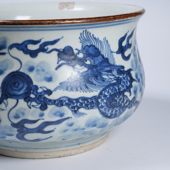 弘楊株式會(huì)社青花雲(yún)龍紋洗