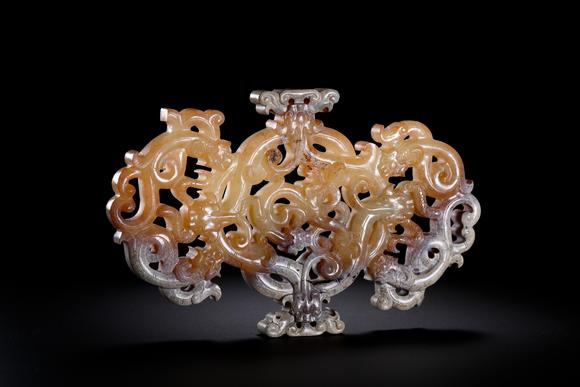 金澤美術(shù)明以前透雕龍鳳紋大佩