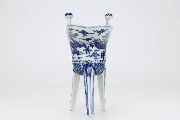金澤美術(shù)明永樂 青花三足爵杯