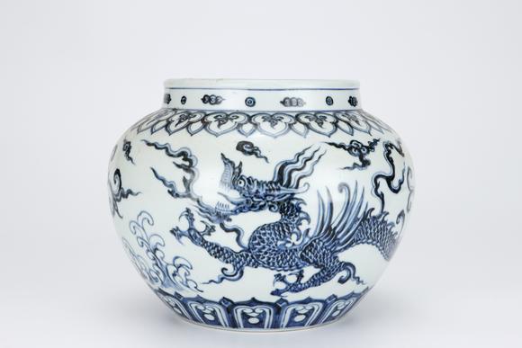 金澤美術(shù)明宣德 青花龍紋罐