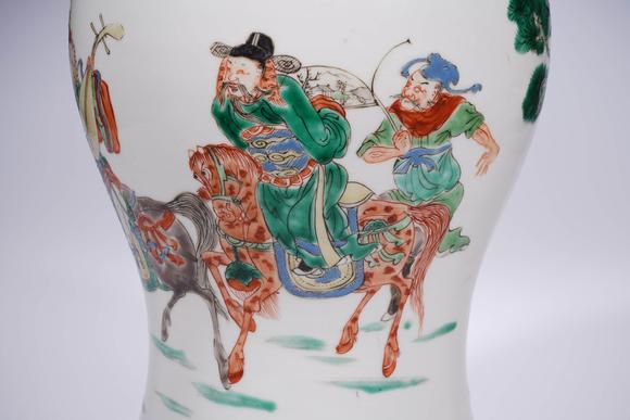 Cascade'sQing Kangxi colorful and colorful Zhaojun out of the fortress Feng Wei Zun | 清康熙 五彩加彩昭君出塞鳳尾尊