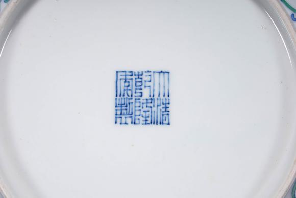 Cascade'sQing gan long dou Cai shou zi pan | 清乾隆 鬥彩壽字盤