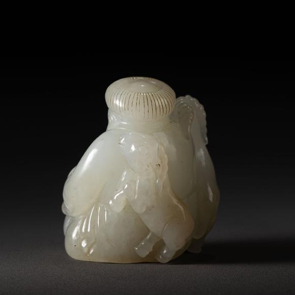 大阪美術(shù)商會(huì)清 白玉雕得意羊羊
