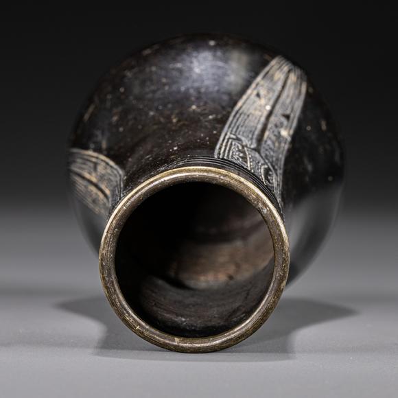 大阪美術(shù)商會(huì)明 古銅錯(cuò)金回紋瓶